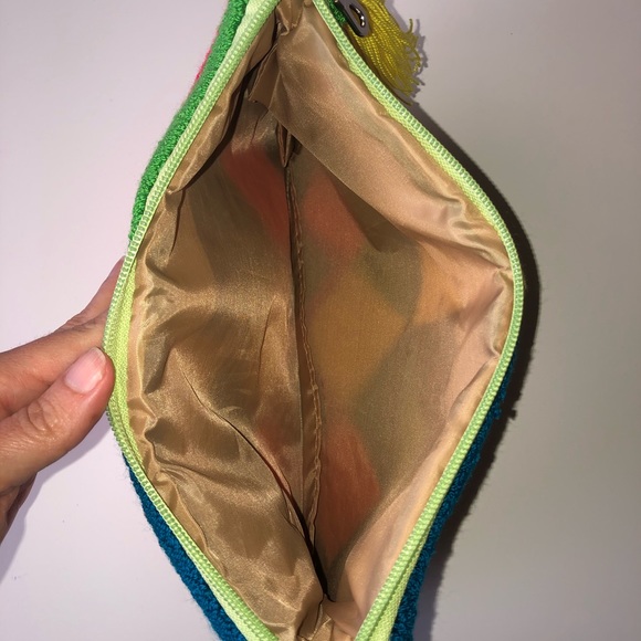 Authentic Colombian Wayuu Handmade Clutch - Picture 4 of 8